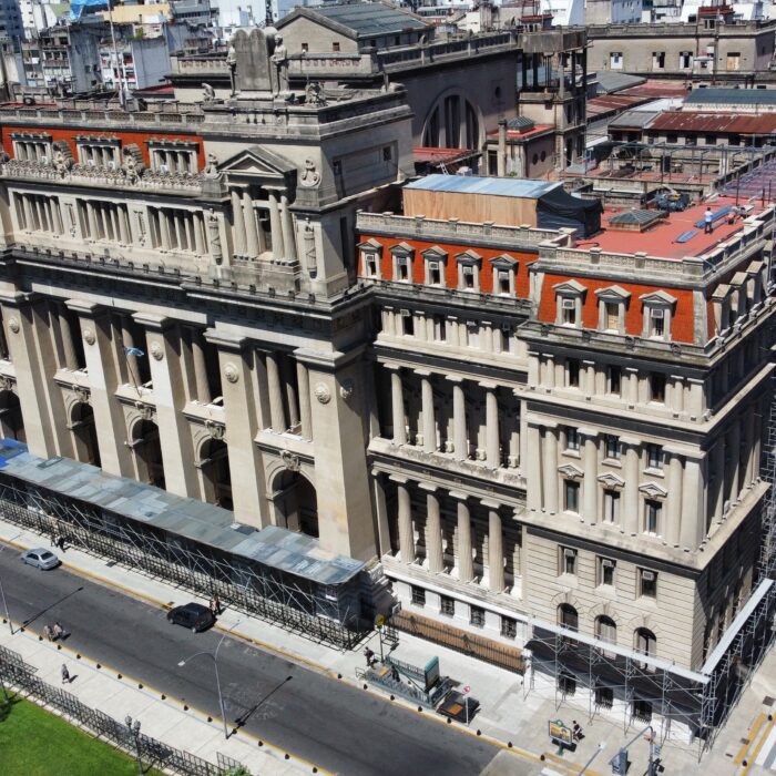 Refuerzo estrucutral parcial de azotea 7° piso y ejecucion de modulos para funciones operativas, sobre azotea 7° y 8° piso del Palacio de Justicia de la Nacion, Talcahuano 550 CABA